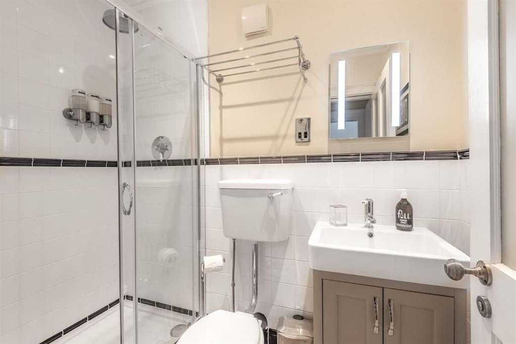 Rowntree One - Stunning Apartment- Grade II Listed ยอร์ค ภายนอก รูปภาพ