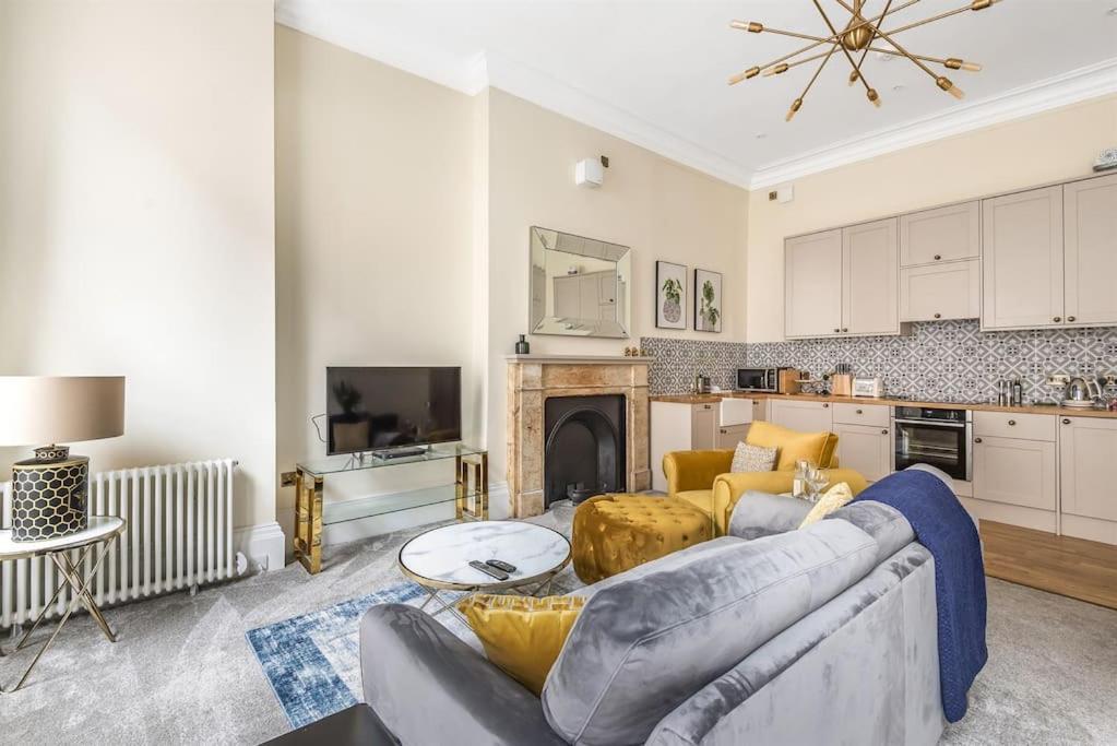 Rowntree One - Stunning Apartment- Grade II Listed ยอร์ค ภายนอก รูปภาพ